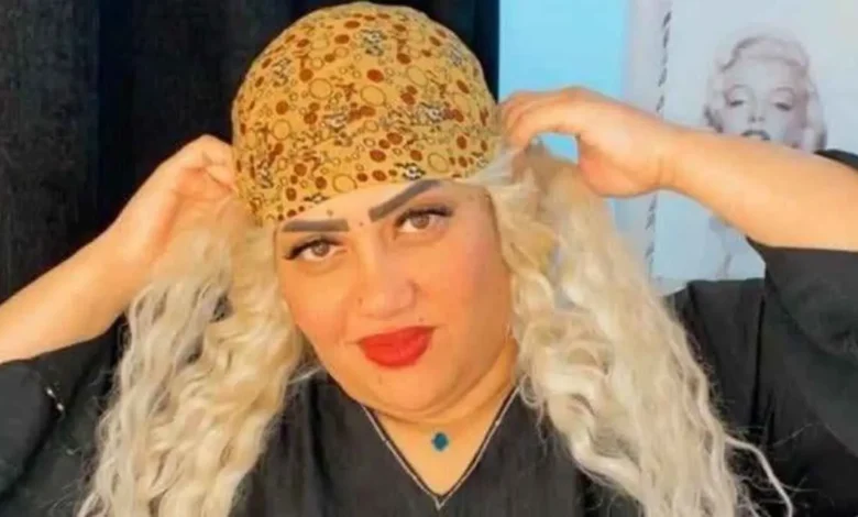 مواقع التواصل الاجتماعي تهاجم البلوجر "أم سجدة"