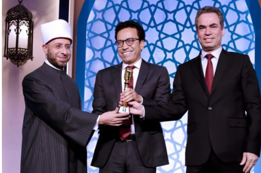 الوطنية للإعلام: يكريم الفنان سامح حسين لتميز برنامجه الرمضاني (قطايف)