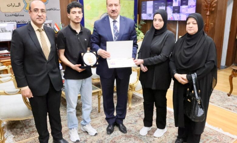 محافظ المنوفية يكرم أسرة مدير إدارة الباجور التعليمية الراحل