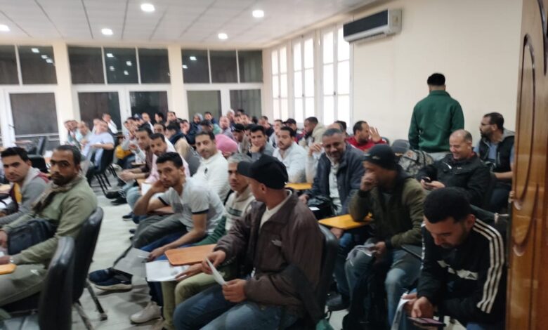 وزارة العمل : بدء اختبارات "النقاشين" المُرشحين للعمل بشركة مقاولات بالإمارات