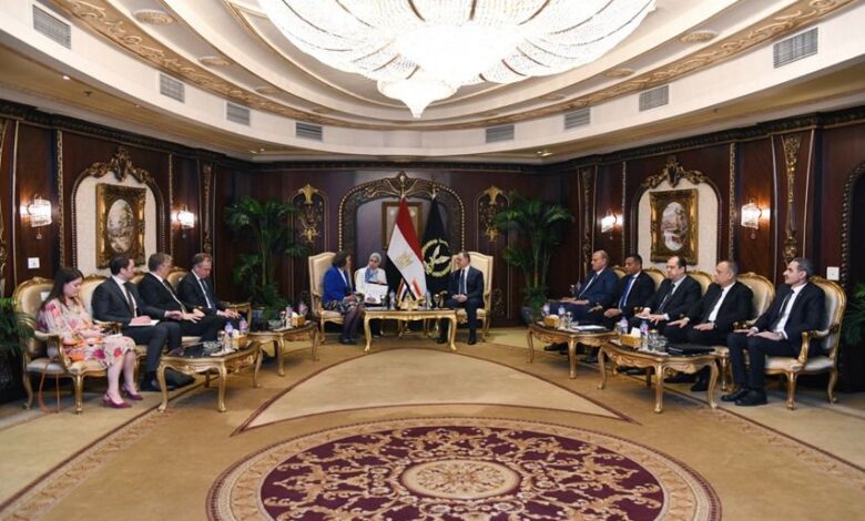 وزير الداخلية:تقويض الظواهر السلبية الناجمة عن الإرهاب والجرائم المُنظمة