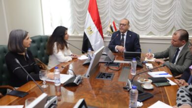 وزير العمل يستعرض جهود توفير بيئة عمل لائقة وتشريعات متوازنة لصالح "طرفي الإنتاج"