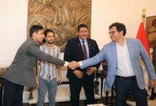 وزير الثقافة يُسلم بطاقات “أهلاً وسهلاً للطلبة” الأوائل المشتركين في المبادرة