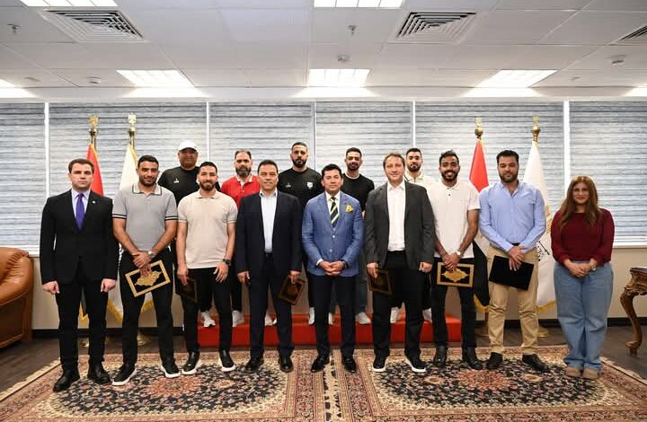 وزير الرياضة يستقبل بعثة الرياضيين العائدين من ليبيا