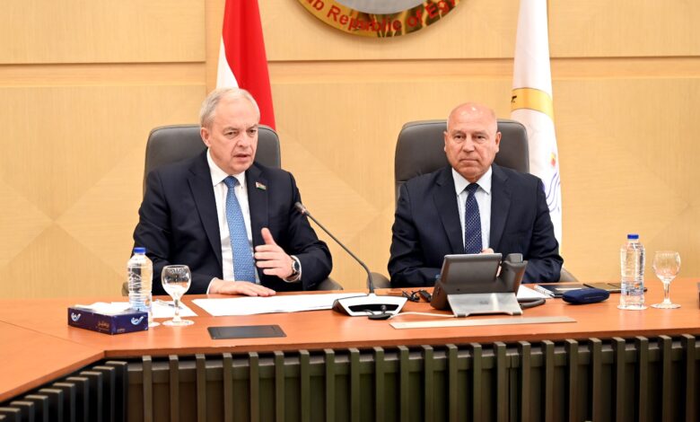 وزير الصناعة والنقل يبحث مع وفد رفيع المستوى وممثلي كبريات الشركات البيلاروسي للتعاون