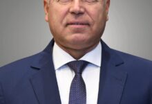 وزير الصناعة والنقل يشهد توقيع عقد ترخيص شركة جرين فالي لخدمات السيارات الكهربائية