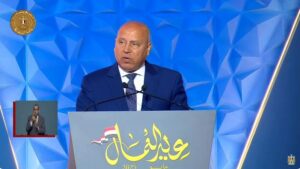  وزير الصناعة والنقل يستعرض أمام الرئيس جهود الدولة منذ ٣ يوليو ٢٠٢٤ حتى الآن