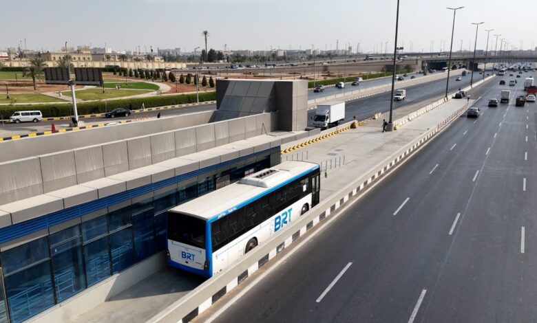 وزارة النقل:بدء التشغيل التجريبي بجمهور الركاب للمرحلة الأولى بمشروع الأتوبيس الترددي