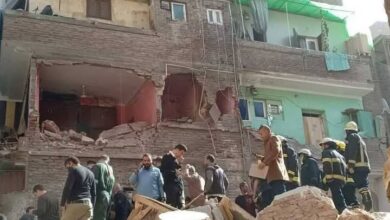 انتشال جسدي طفل ووالدته من أسفل ركام عقارات حدائق القبة المُنهارة