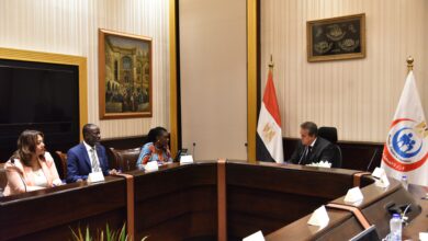 وزير الصحة يبحث مع مفوضة الاتحاد الإفريقي تعزيز التعاون الصحي المشترك