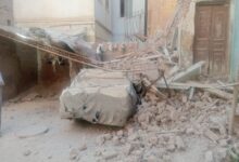انهيار جزء من منزل قديم على سيارة بمدينة فوه بكفر الشيخ