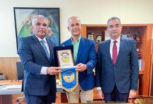 رئيس جامعة طنطا يلتقي بنائب رئيس جامعة كانتابريا للعلاقات الدولية