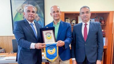 رئيس جامعة طنطا يلتقي بنائب رئيس جامعة كانتابريا للعلاقات الدولية
