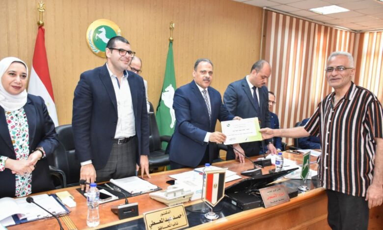محافظ الشرقية يترأس إجتماع المجلس التنفيذي