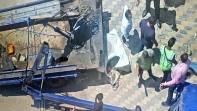 وفاه شخص وإصابة 3 في حادث سقوط ونش بشارع المختلط في المنصورة