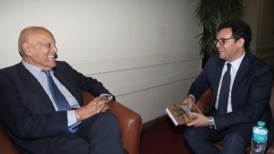 وزير الثقافة يستقبل السير مجدي يعقوب قبيل تكريمه والإعلان عن تمثال "طبيب القلوب