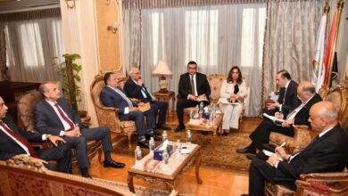وزير الشئون النيابيةيستقبل وزيري الإسكان والتنمية وبعض ممثلي الهيئات البرلمانية والمستقلين