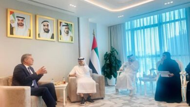 وزير البترول يعقد اجتماعًا مع وزير الطاقة والبنيه التحية الإماراتي بإمارة ابوظبي
