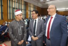 محافظ القليوبية ورئيس جامعة بنها يكرمان 44 طالبا من أوائل الشهادات العامة والأزهرية والفنية