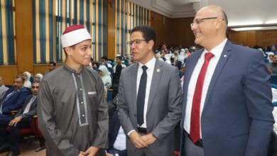 محافظ القليوبية ورئيس جامعة بنها يكرمان 44 طالبا من أوائل الشهادات العامة والأزهرية والفنية