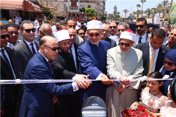 وزير الأوقاف ومفتي الجمهورية يفتتحان مشروع تطوير ساحة مسجد سيدي إبراهيم الدسوقي