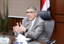 محافظ الجيزة: استمرار حملات التوعية داخل المواقف العمومية لمكافحة الإدمان
