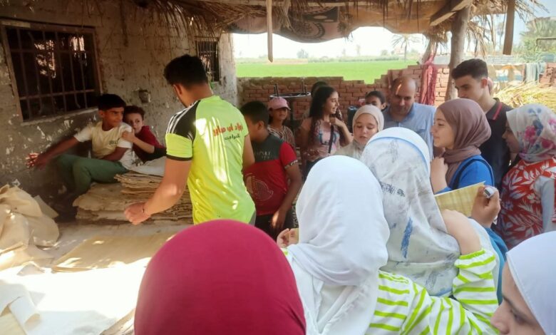 تنشيط السياحة بالشرقية تنظم رحلة لطلبة منتدى الطفل لزيارة قرية البردى
