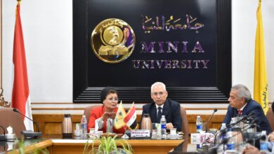 نائب وزير الصحة والسكان تبحث مع رئيس جامعة المنيا خفض معدلات الولادة القيصرية
