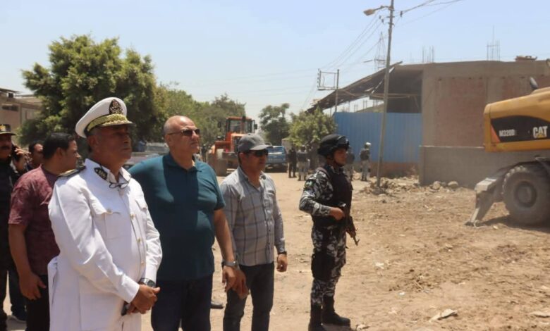 محافظ الجيزة يتفقد خلية الدفن الصحي بشبرامنت