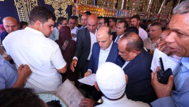 محافظ كفرالشيخ يستمع لطلبات أهالي الحامول خلال جولته الميدانية