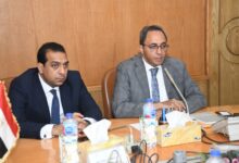 محافظ قنا يناقش المخطط العام الجديد لشركة "نيو سيتي"