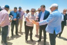 وزير الزراعة يتفقد أعمال حصر وتصنيف الأراضي الصحراوية بمنطقة "العميد"