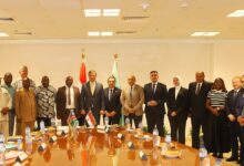 وزير الزراعة يبحث مع وفد برلماني ناميبي تعزيز التعاون في المجال الزراعي بين البلدين
