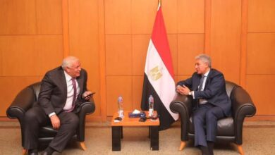 وزير السياحة والآثار يلتقي محافظ الوادي الجديد لتعزيز سبل التعاون المشترك