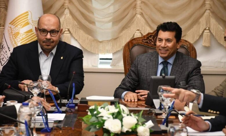 وزير الشباب يشيد بدور اللجنة الأولمبية المصرية في إنجاز تعديلات قانون الرياضة