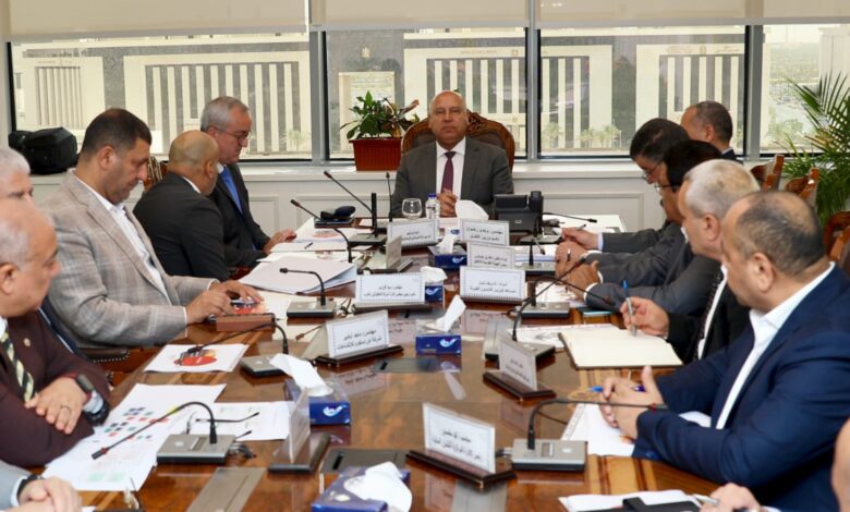 وزير الصناعة والنقل يلتقي نائب رئيس شركة الستوم الفرنسية بخارطة طريق الخط السادس للمترو