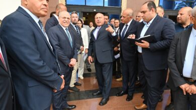 وزير الصناعة والنقل يتفقد محطة الركاب السياحية بميناء الإسكندرية