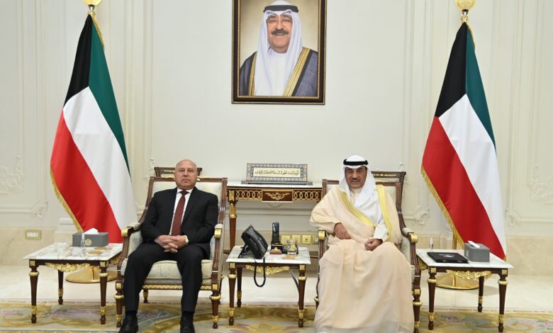سمو ولي عهد الكويت يستقبل وزير الصناعة والنقل لتدعيم التعاون المشترك بين البلدين الشقيقين