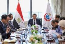 وزير الصحة يعقد اجتماعاً مع هيئتي «التأمين الصحي الشامل والرعاية الصحية»