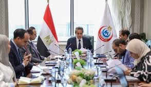 وزير الصحة يعقد اجتماعاً مع هيئتي «التأمين الصحي الشامل والرعاية الصحية»