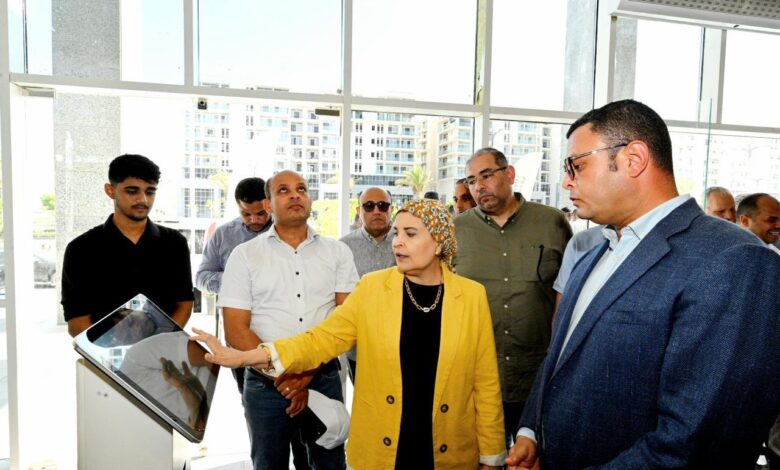 وزير الإسكان يشهد التشغيل التجريبي لمركز خدمات هيئة المجتمعات العمرانية بالعلمين الجديدة