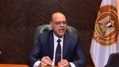 وزير العمل يُعلن ختام الدورة التدريبية الثانية لخريجي كليات الأداب قسم جغرافيا على مهنة "مساح عام" بجامعة بدر