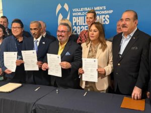 الاتحادان العربي والدولي للكرة الطائرة يوقعان اتفاقية تعاون