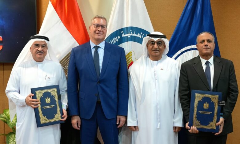 وزارة البترول توقع 3 اتفاقيات جديدة للبحث عن البترول والغاز