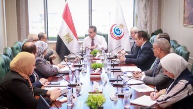 وزير الصحة يتابع آليات تسوية مديونيات منظومة الشراء الموحد