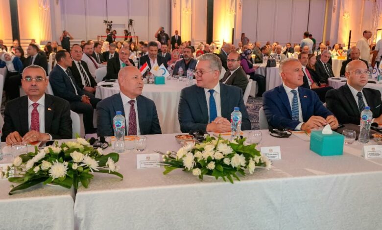 وزير البترول يشهد فعاليات يوم السلامة والصحة المهنية والبيئة