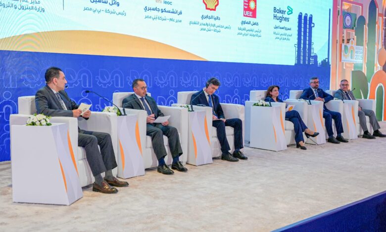 السلامة علي الطرق وحماية خطوط البترول والغاز ..اهم الموضوعات التي ناقشها يوم السلامة بقطاع البترول