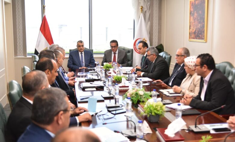 تعزيز التعاون بين وزارتي الصحة والإنتاج الحربي لتطوير المنظومة الصحية