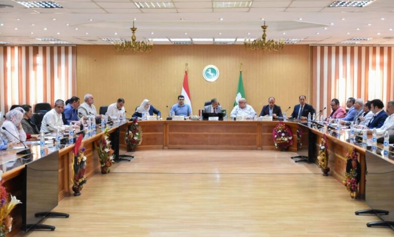 محافظ الشرقية يترأس إجتماع اللجنة العليا للإستثمار