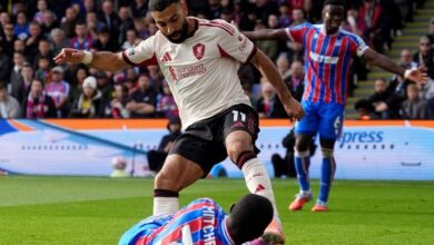 اول هزيمة فريق ليفربول ، على يد مضيفه كريستال بالاس (1-2)